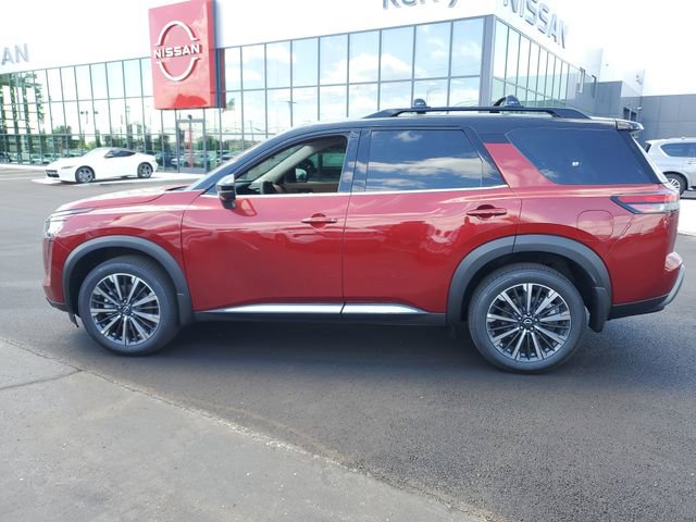 New 2026 Nissan Pathfinder Platinum w/ Cargo Package AWD/4WD image 4