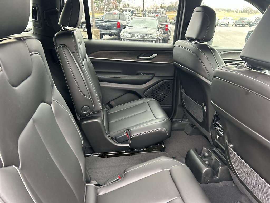 New 2025 Jeep Grand Cherokee L Limited w/ MOPAR Finishing Package image 16