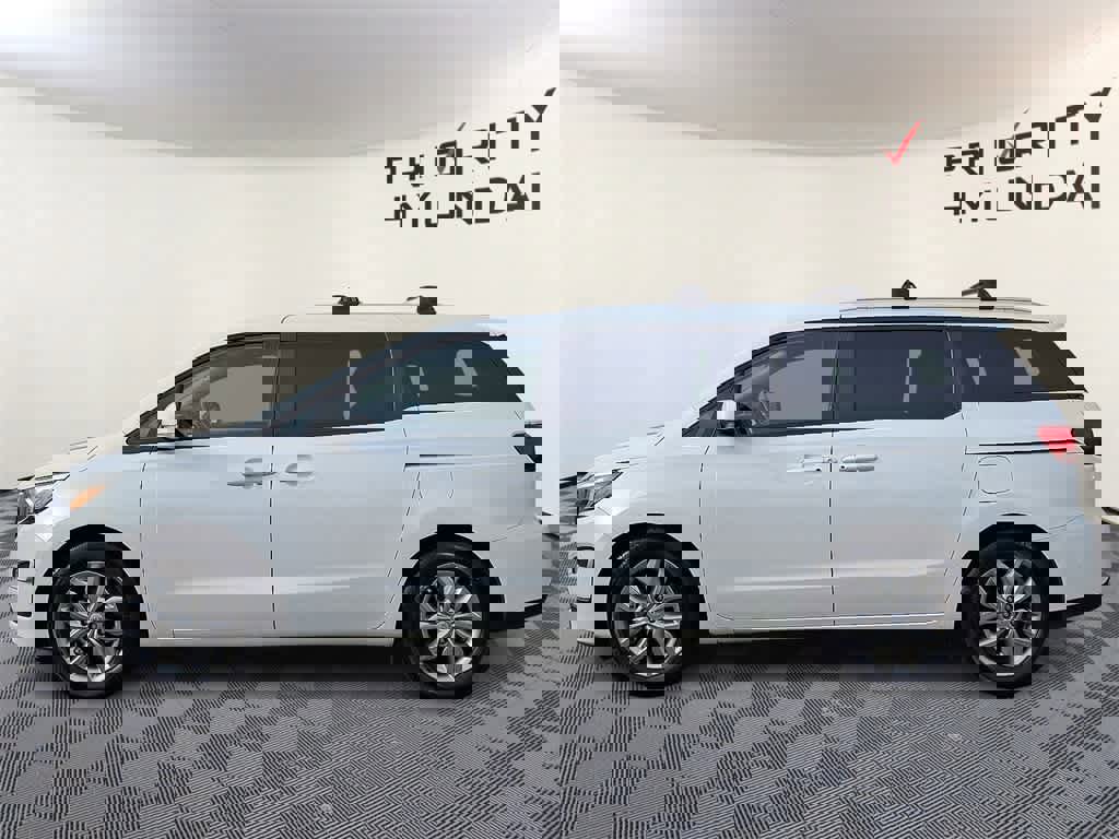 Used 2019 Kia Sedona EX image 7