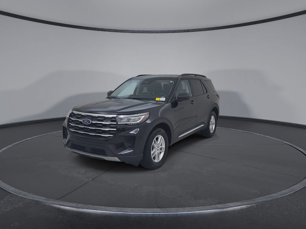 Used 2025 Ford Explorer Active AWD/4WD image 6