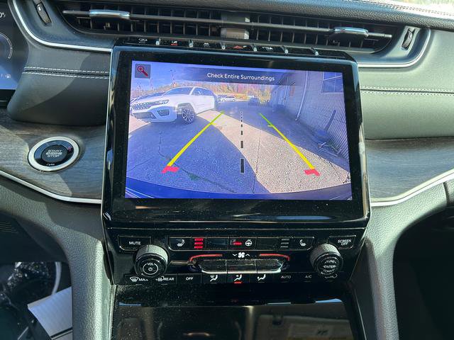 Used 2024 Jeep Grand Cherokee Limited w/ Trailer Tow Package image 13