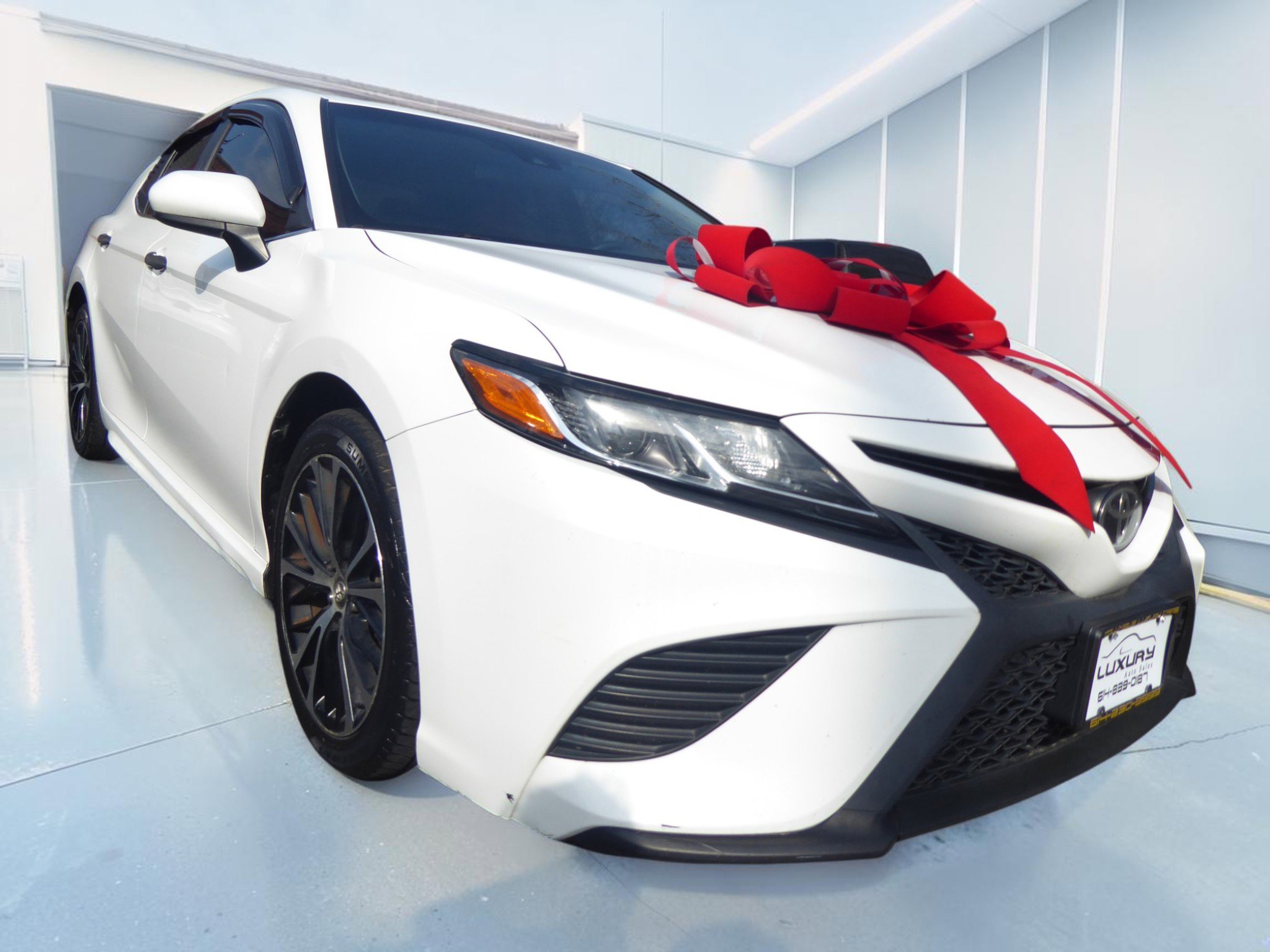 Used 2018 Toyota Camry SE FWD image 4