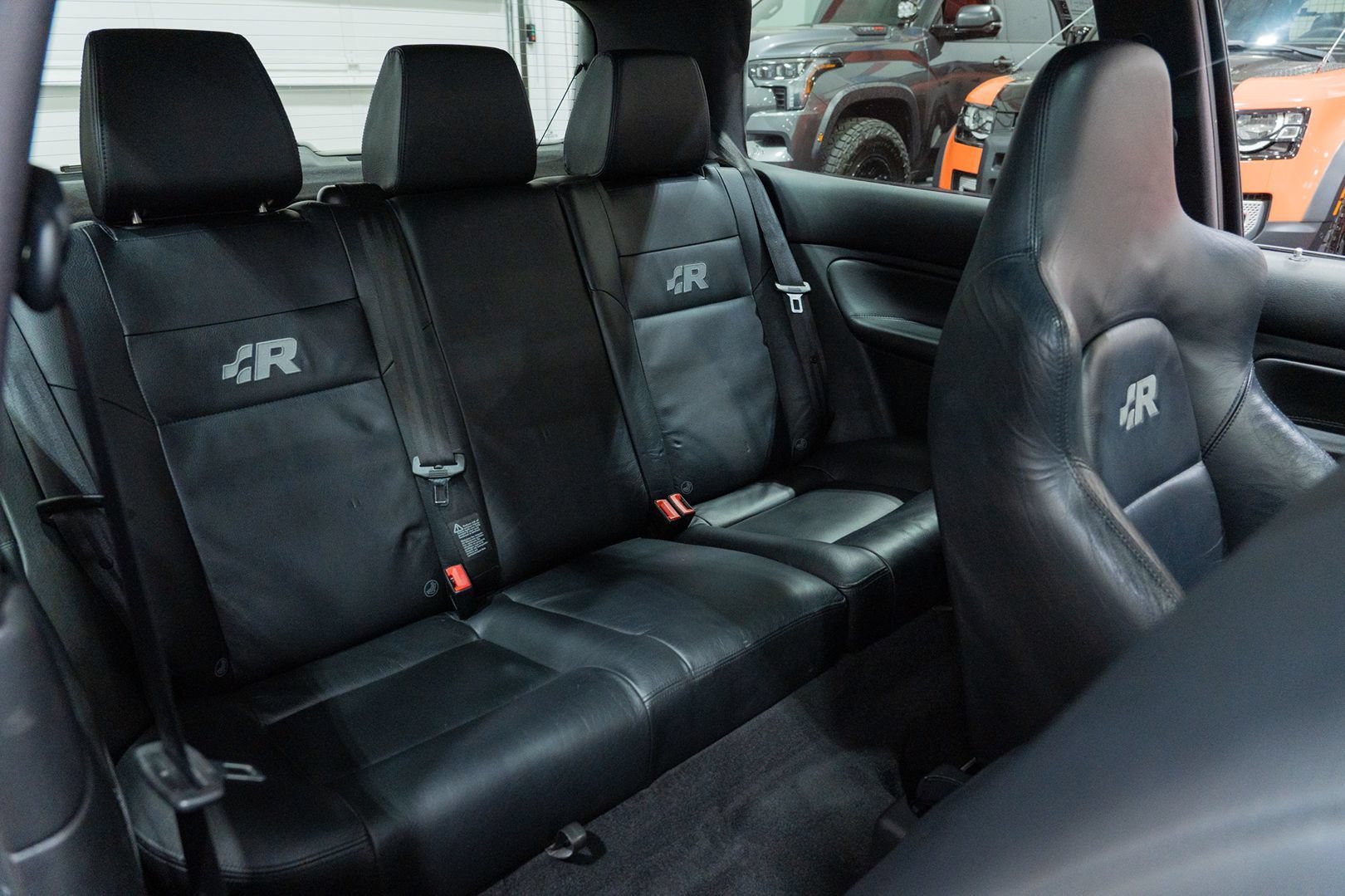 Used 2004 Volkswagen R32 AWD/4WD image 25
