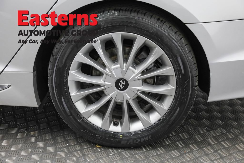 Used 2015 Hyundai Sonata Limited w/ Option Group 05 image 35