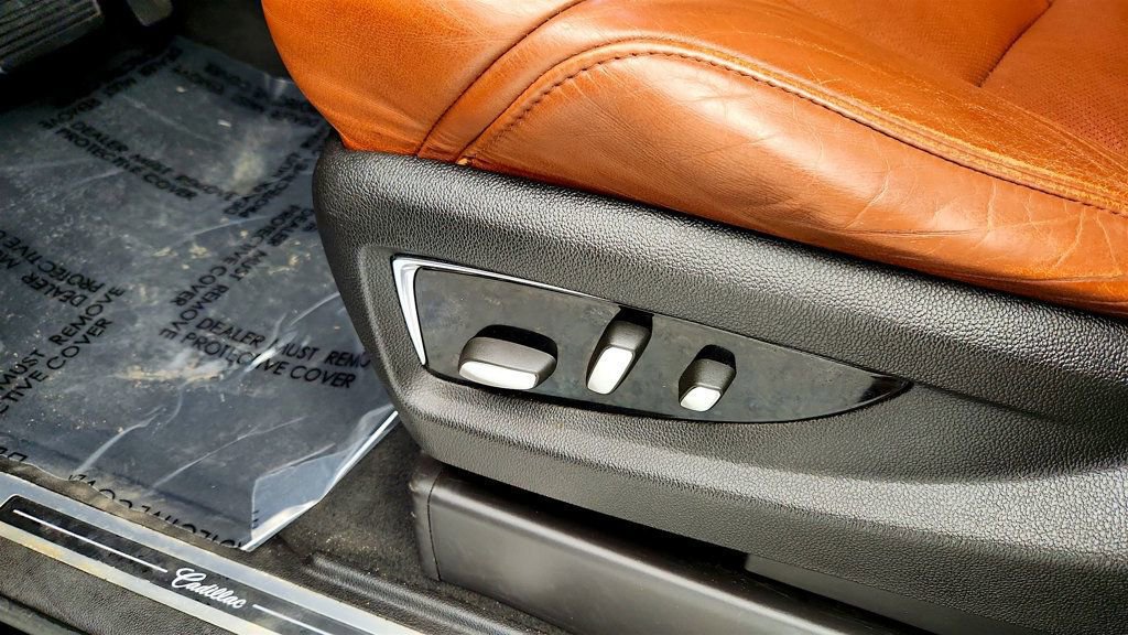 Used 2015 Cadillac Escalade Premium image 13