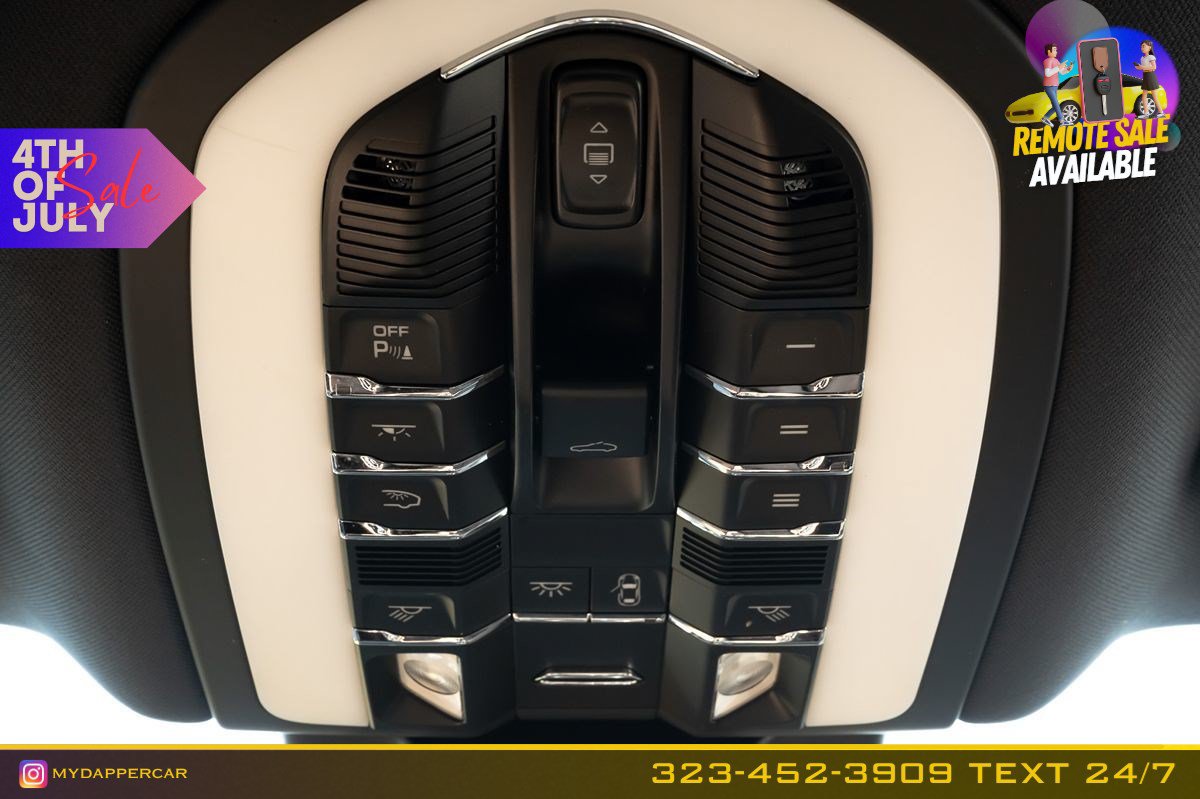 Used 2019 Porsche Macan AWD/4WD image 24