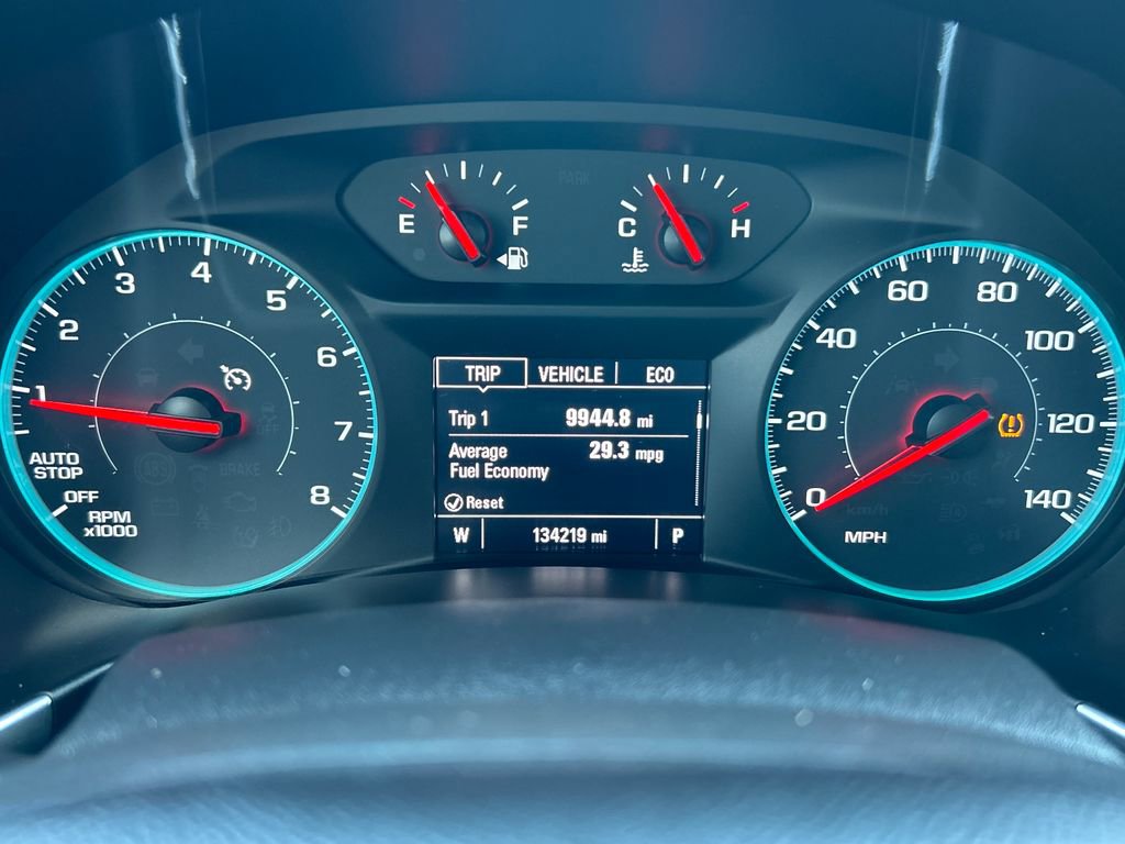 Used 2018 Chevrolet Equinox LT AWD/4WD image 11