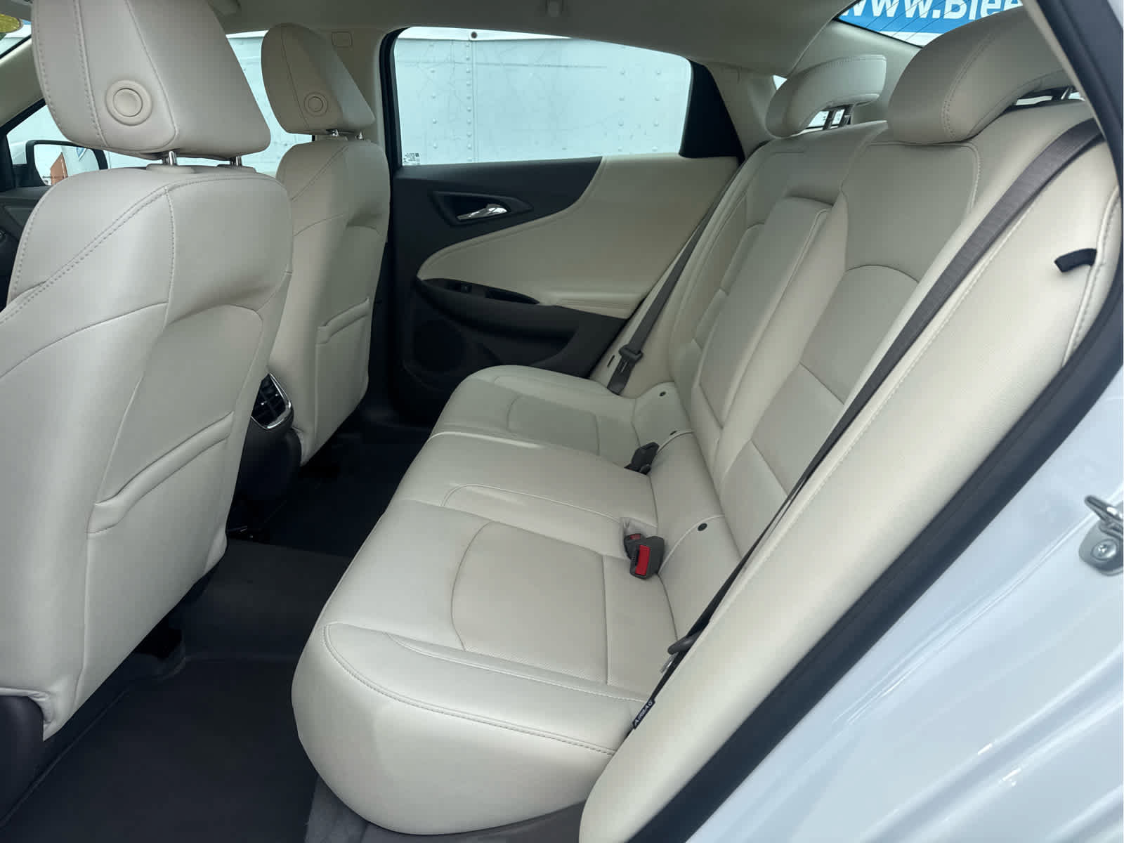 Used 2024 Chevrolet Malibu LT FWD image 33