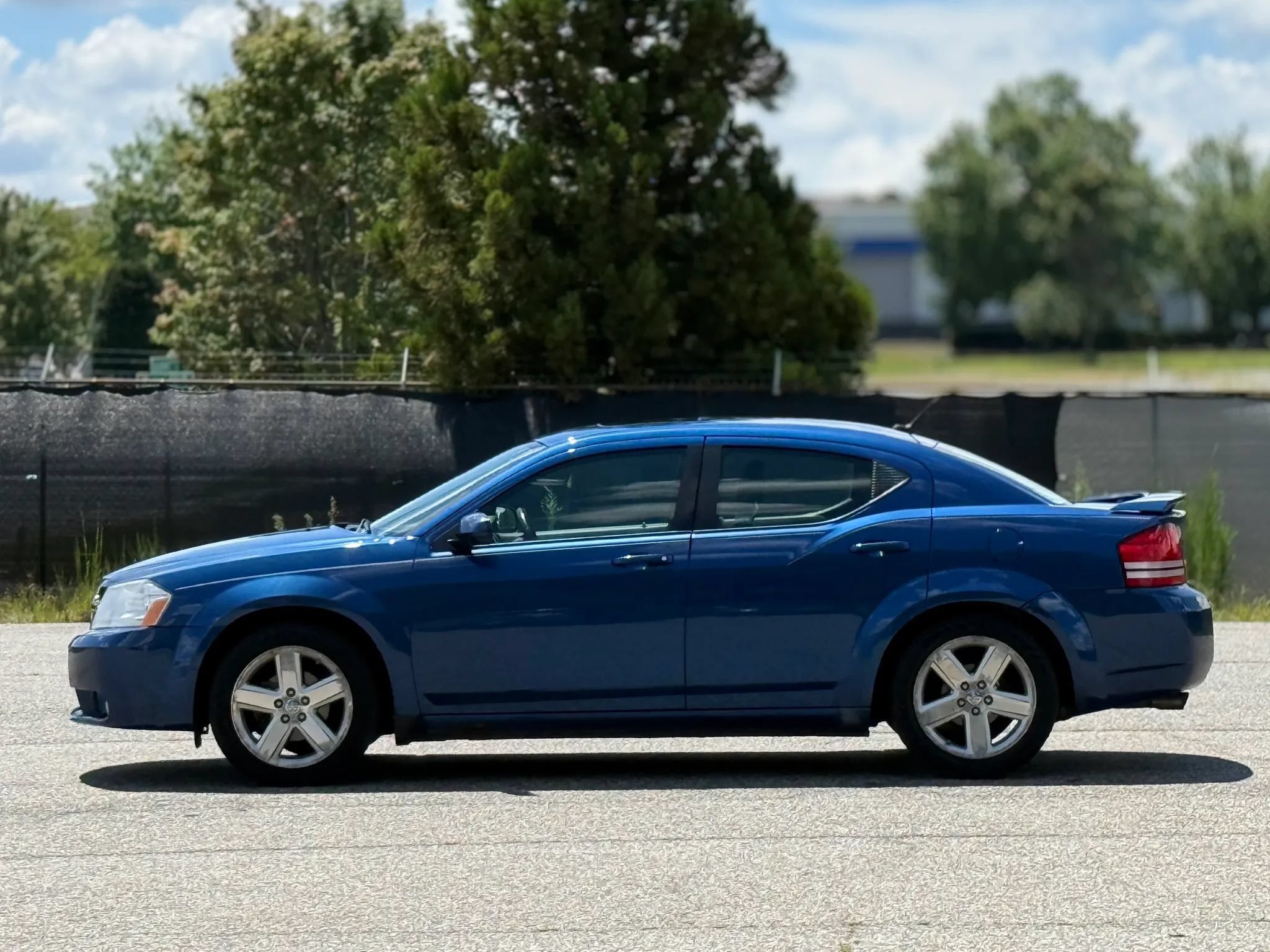 Used 2010 Dodge Avenger R/T w/ Premium Convenience Group FWD image 8
