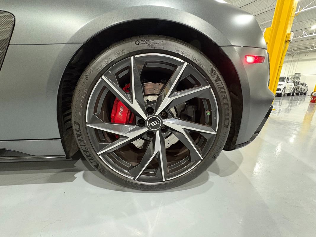 Used 2021 Audi R8 V10 w/ Premium Package image 54