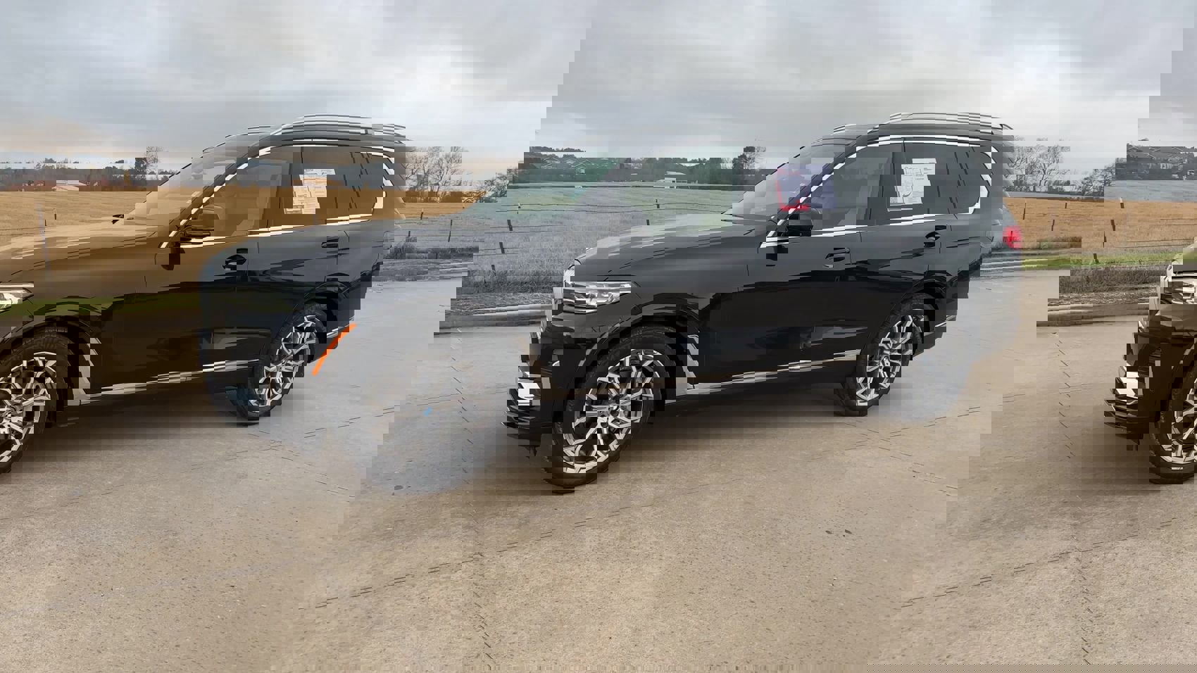 Used 2019 BMW X7 xDrive40i w/ Cold Weather Package image 4