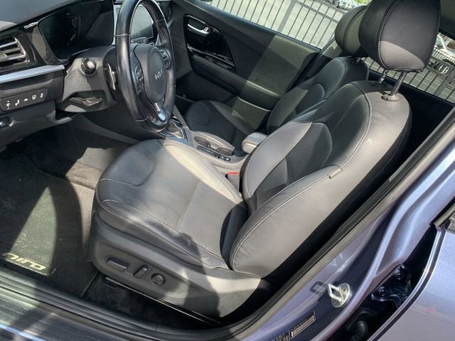 Used 2022 Kia Niro Touring Special Edition FWD image 18
