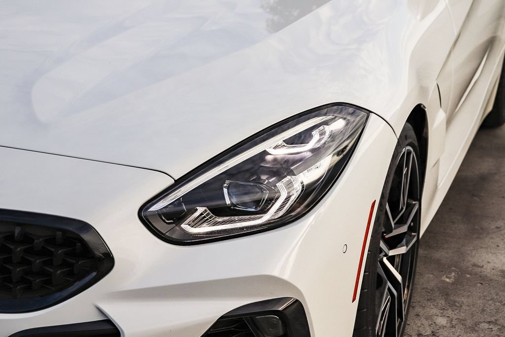 Used 2022 BMW Z4 M40i w/ Premium Package RWD image 5