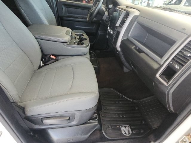 Used 2014 RAM 3500 Tradesman w/ Chrome Appearance Group RWD image 19