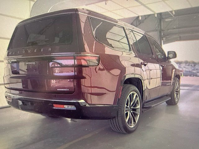Used 2022 Jeep Wagoneer Series II w/ Premium Group I RWD image 3