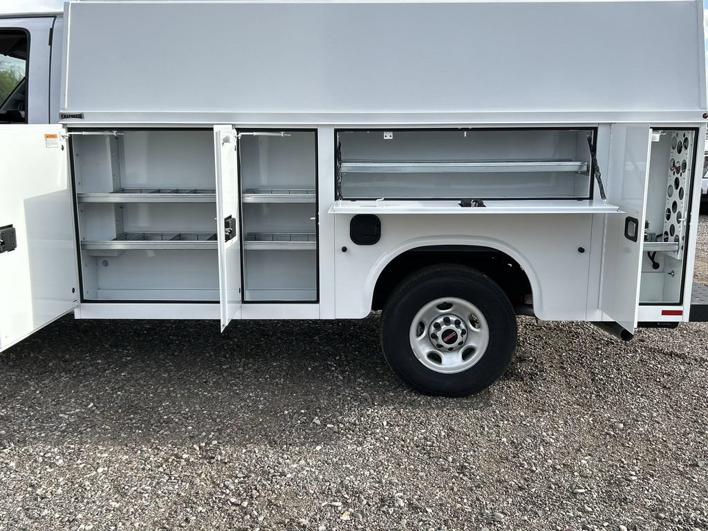 New 2025 GMC Savana 3500 w/ Power Convenience Package RWD image 24