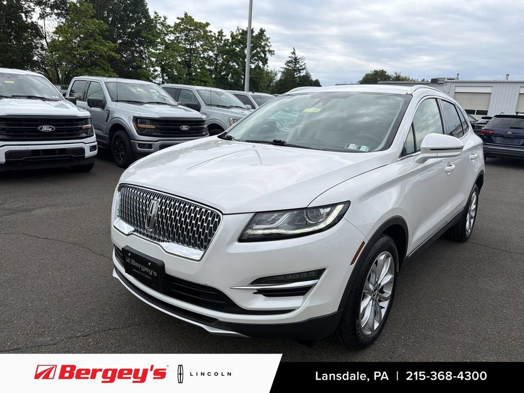 Used 2019 Lincoln MKC Select w/ MKC Climate Package AWD/4WD image 1