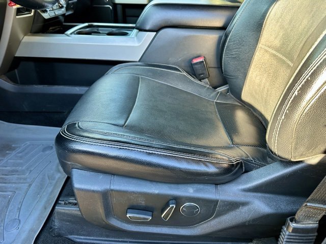 Used 2017 Ford F350 Lariat image 16
