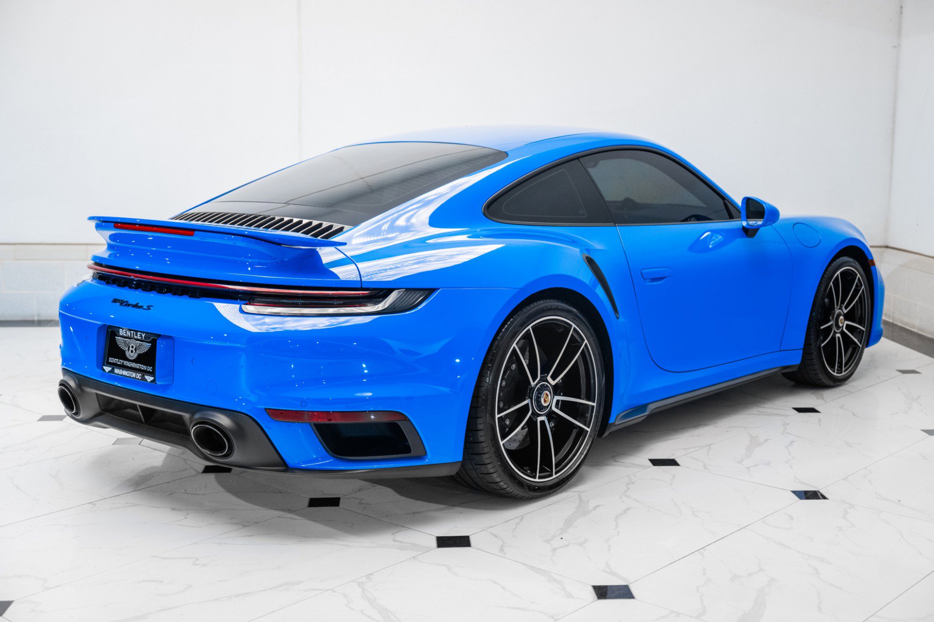 Used 2022 Porsche 911 Turbo S image 9