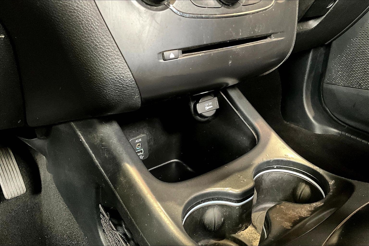 Used 2020 Dodge Journey SE w/ Blacktop Package FWD image 16