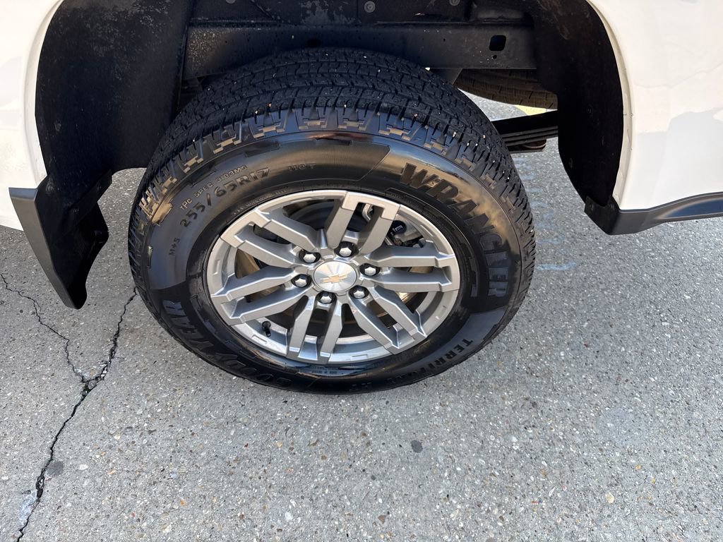 Used 2024 Chevrolet Colorado LT w/ LT Convenience Package image 27