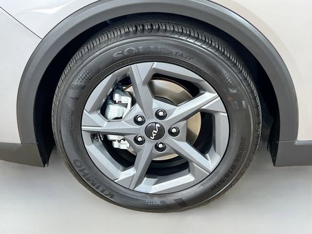 Certified 2025 Kia K4 LXS image 30