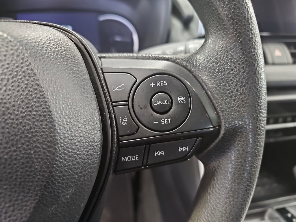 Used 2024 Toyota RAV4 LE AWD/4WD image 17