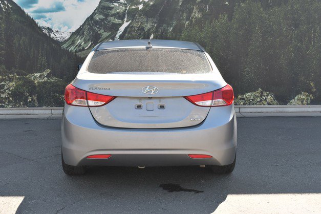 Used 2011 Hyundai Elantra Limited w/ Premium Pkg 5 FWD image 10