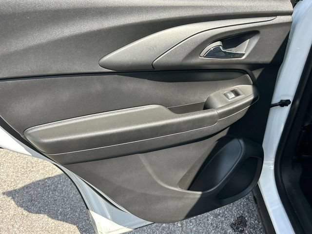 Used 2024 Chevrolet TrailBlazer LS FWD image 18