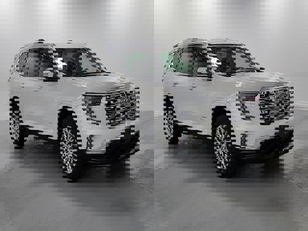 Used 2024 GMC Acadia Denali image 2