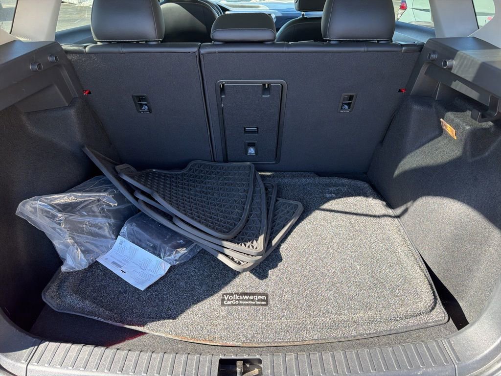 Used 2022 Volkswagen Taos SE image 34