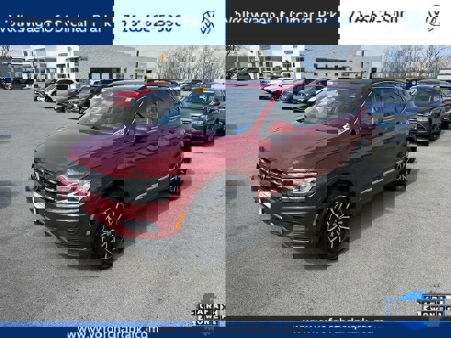 Used 2021 Volkswagen Tiguan SE w/ Panoramic Sunroof Package