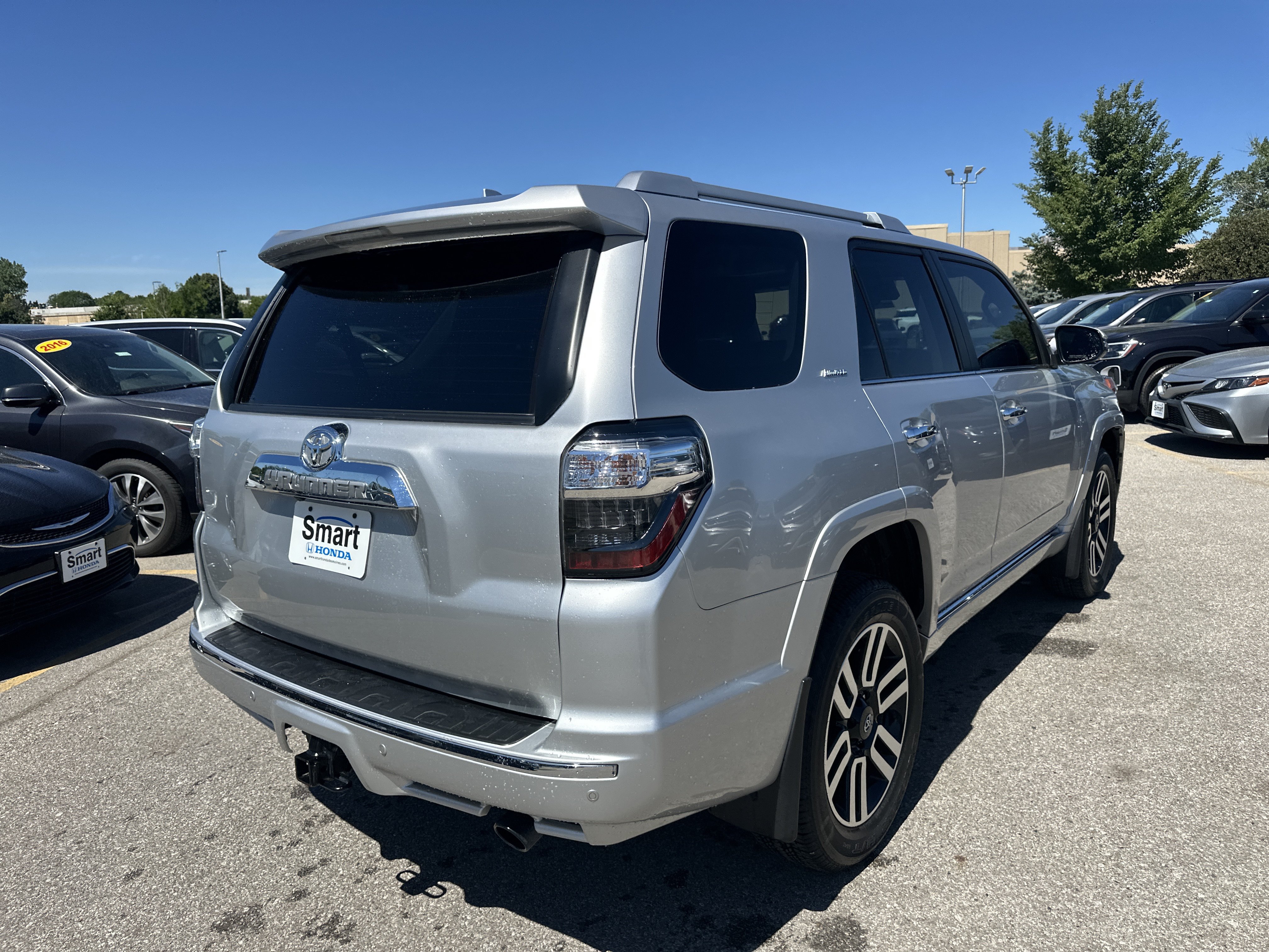 Used 2023 Toyota 4Runner Limited AWD/4WD image 4