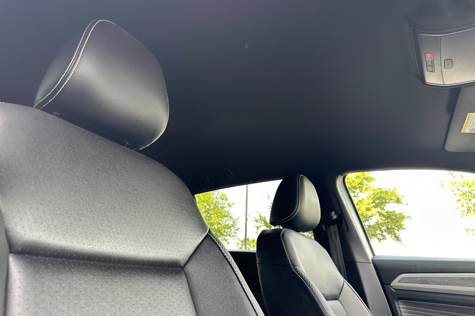 Used 2022 Volkswagen Atlas Cross Sport SE image 17