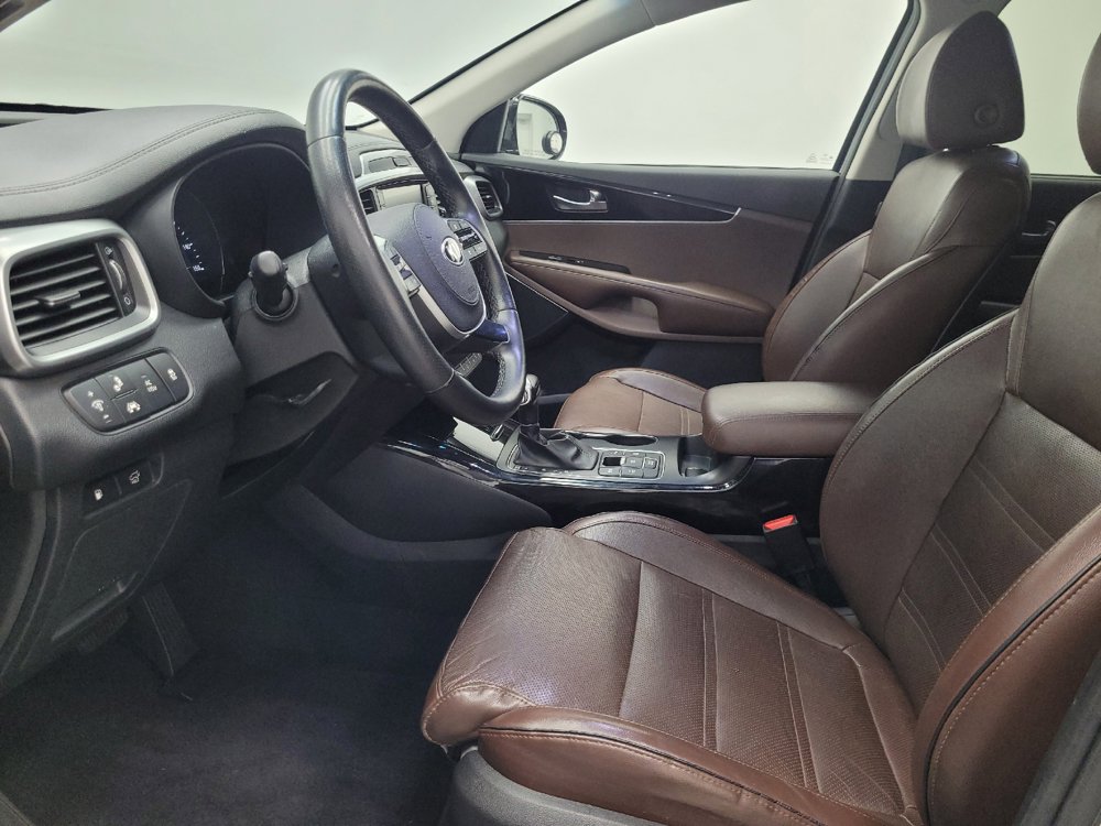 Used 2019 Kia Sorento SX w/ SX Touring Package AWD/4WD image 17