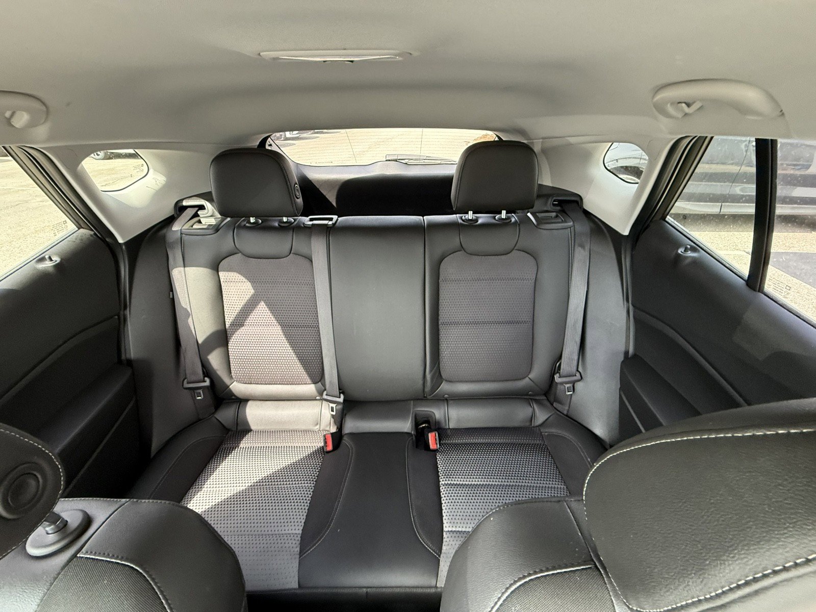 Used 2024 Chevrolet Trax LT w/ LT Convenience Package image 18