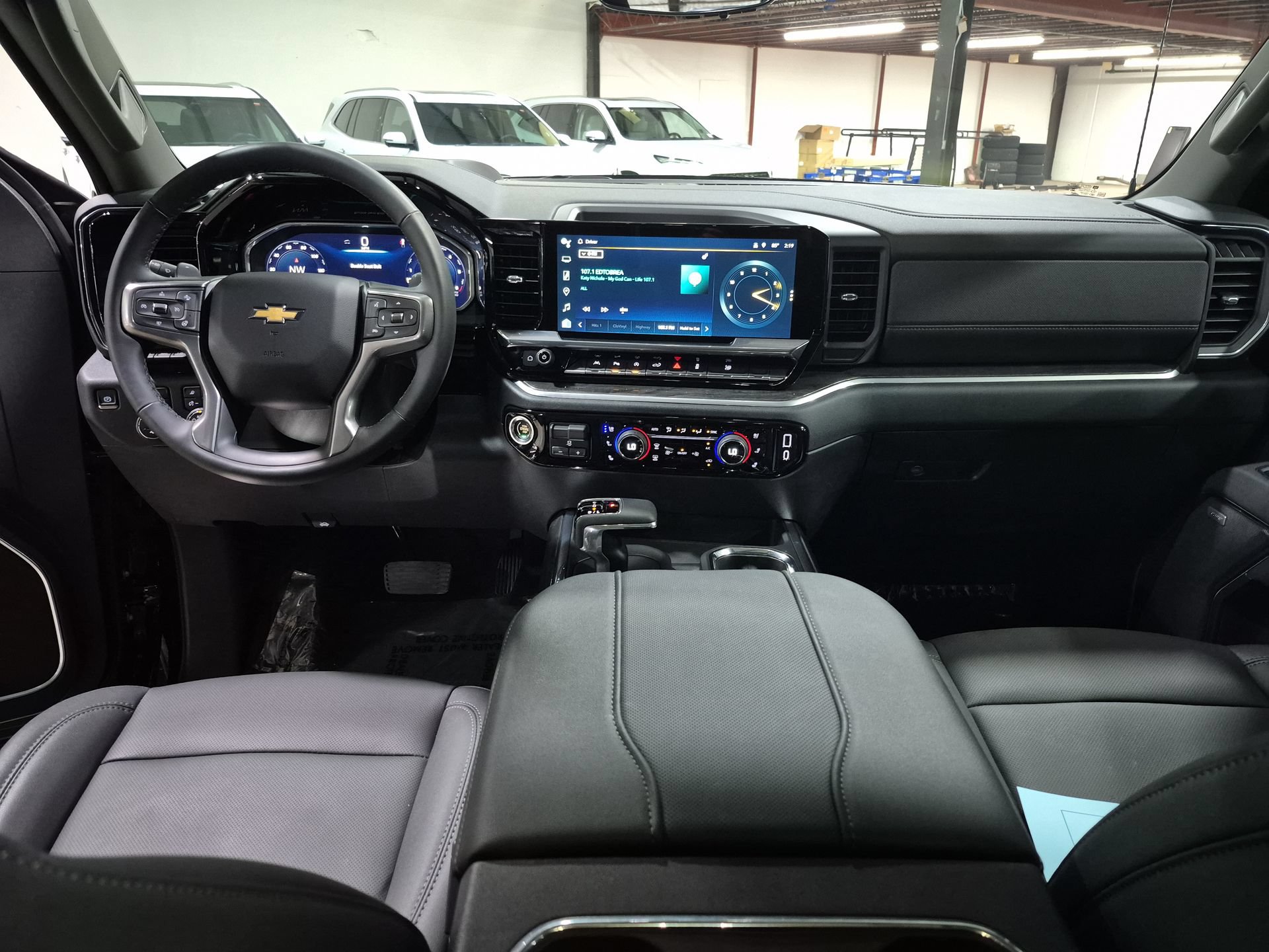 Certified 2026 Chevrolet Silverado 1500 LTZ w/ LTZ Premium Package AWD/4WD image 22