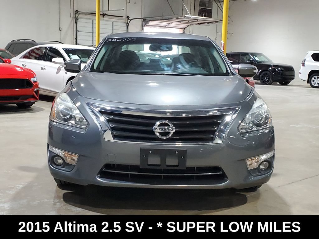 Used 2015 Nissan Altima 2.5 SV w/ Convenience Package FWD image 2