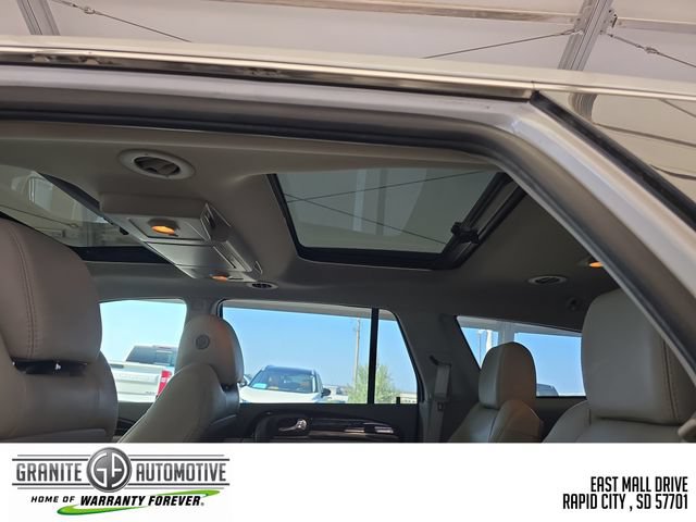 Used 2017 Buick Enclave Premium w/ Experience Buick Package FWD image 35