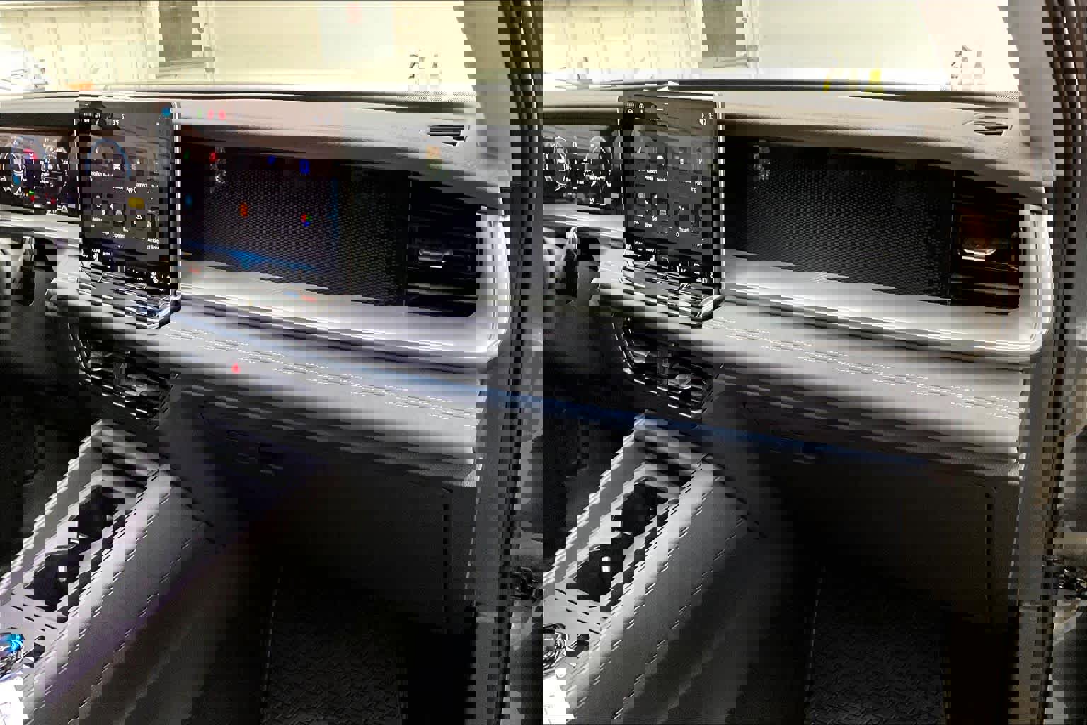 New 2026 Volkswagen Tiguan SE image 28