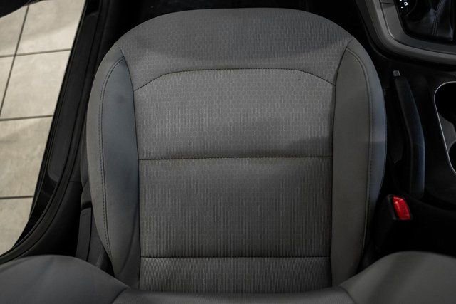 Used 2017 Hyundai Elantra SE image 21