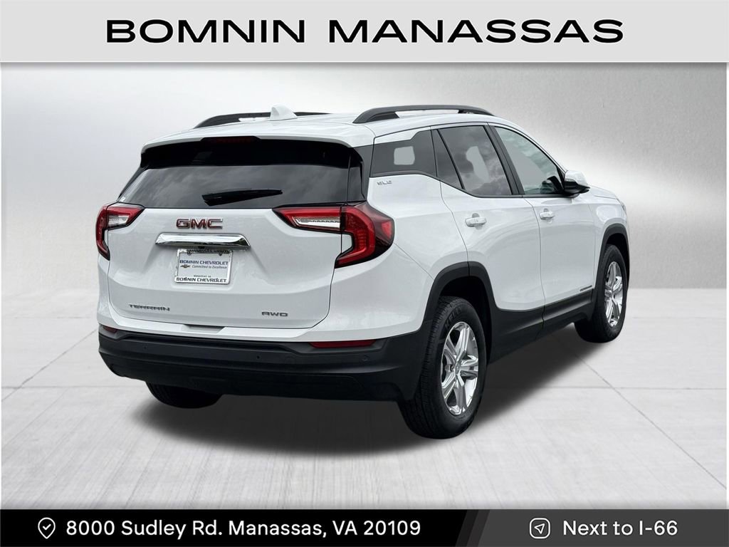 Used 2022 GMC Terrain SLE w/ Driver Convenience Package image 6