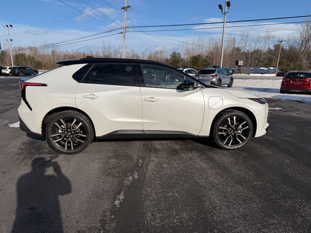 New 2026 Subaru Solterra image 4