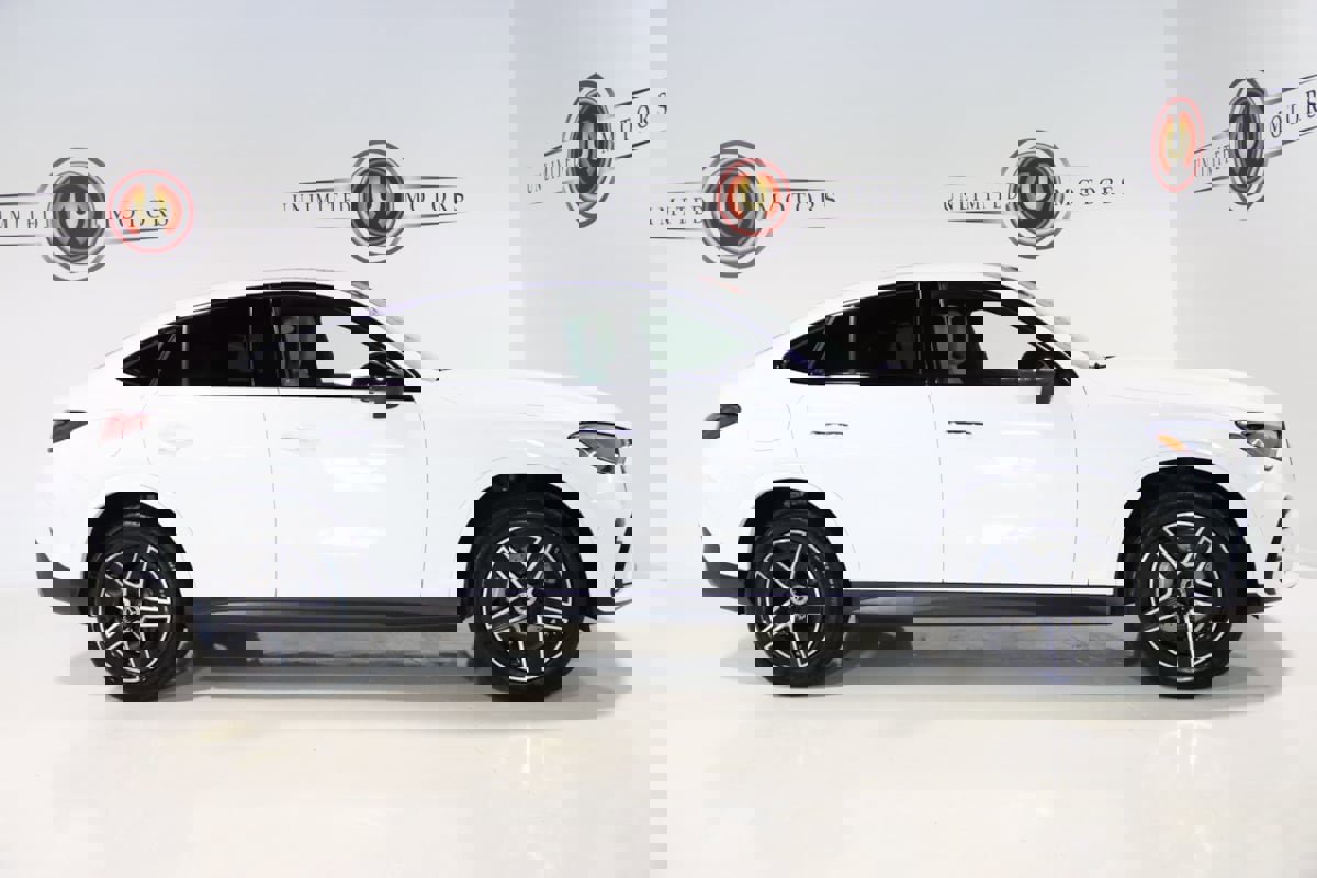 Used 2025 Mercedes-Benz GLC 300 4MATIC Coupe image 5