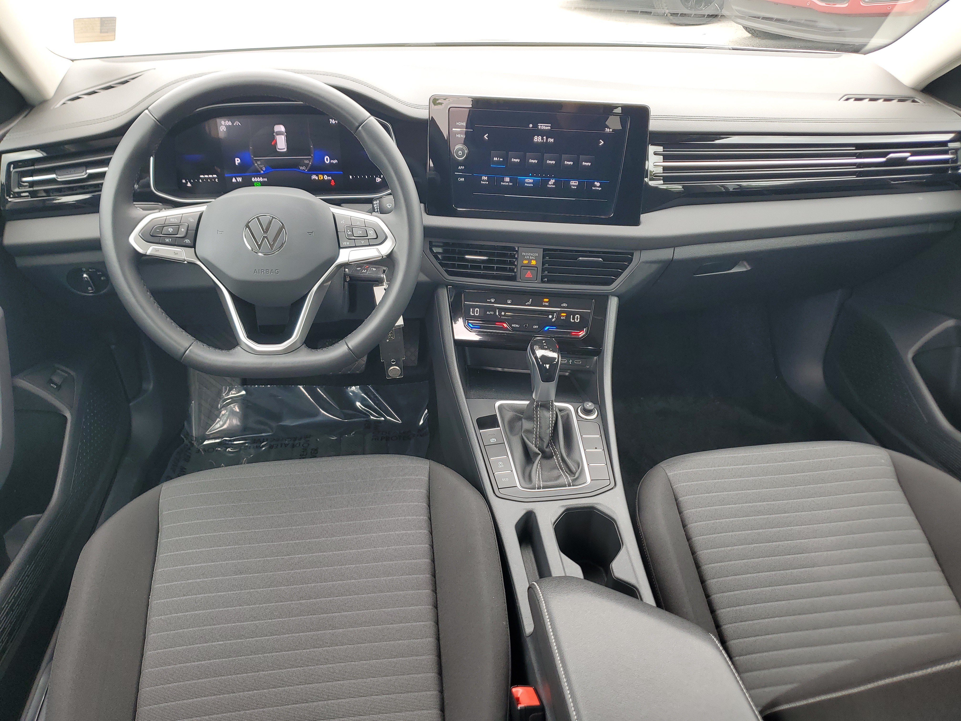 Used 2025 Volkswagen Jetta S FWD image 17
