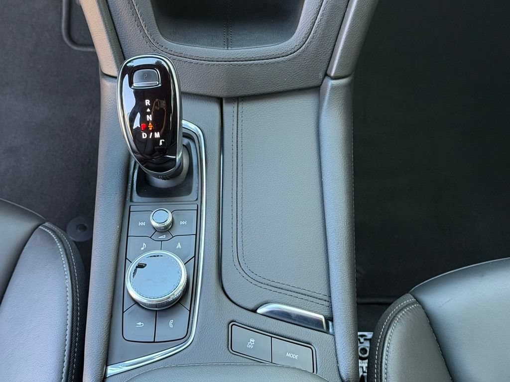 Used 2025 Cadillac XT6 Premium Luxury w/ Technology Package FWD image 27