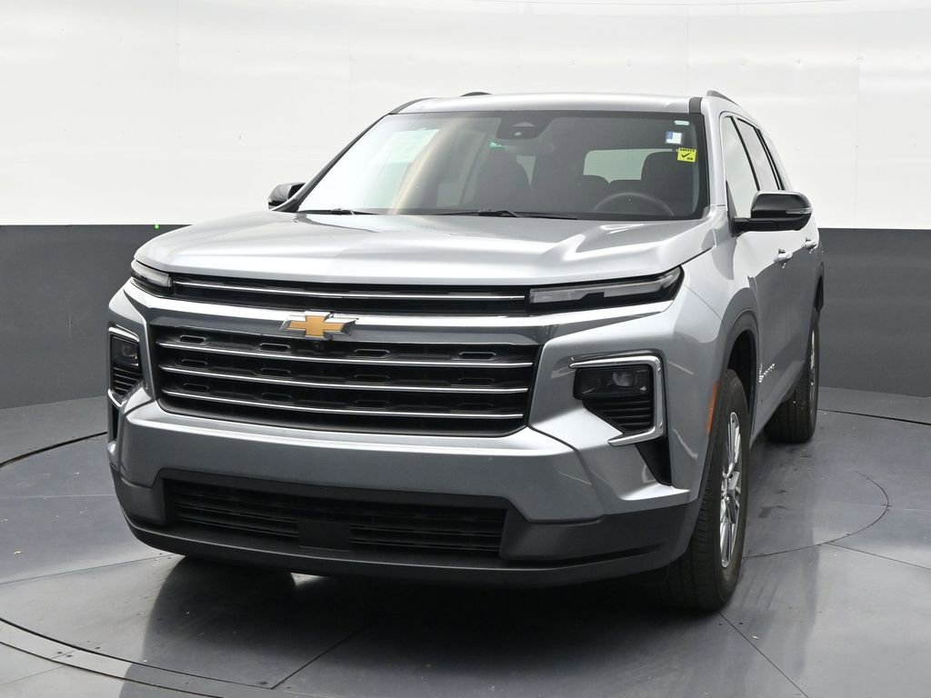 Used 2024 Chevrolet Traverse LT FWD image 8