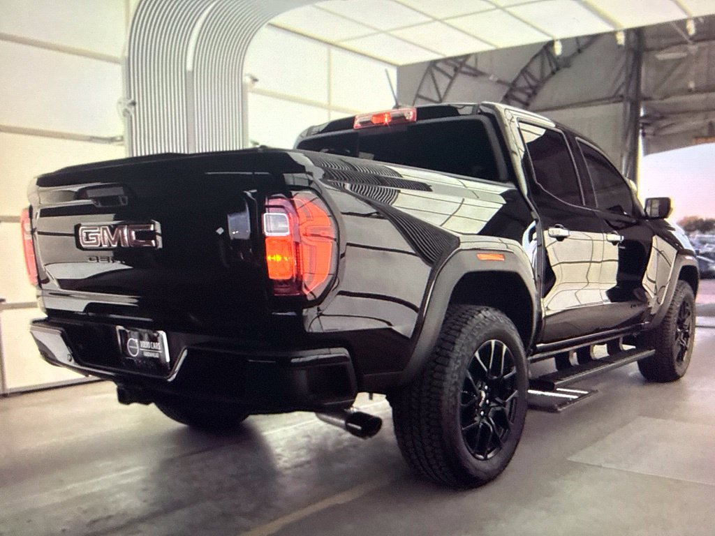 Used 2025 GMC Canyon Denali w/ LPO, Denali Black Edition AWD/4WD image 2