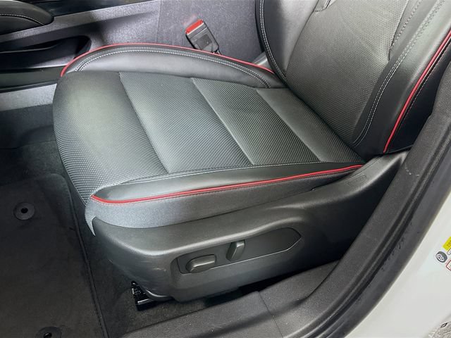 Used 2023 Buick Envision Essence w/ Sport Touring Package AWD/4WD image 25