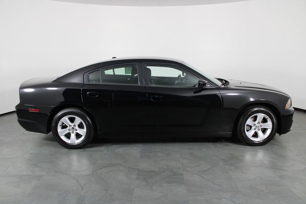 Used 2013 Dodge Charger SE w/ Connectivity Group RWD image 11